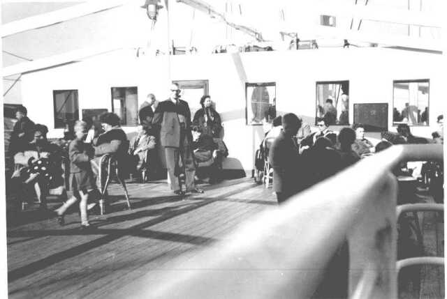Typical deck scene on the Groote Beer.